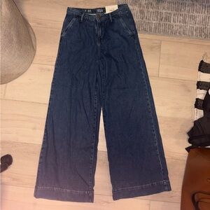 High-rise wide leg jeans - NWT
